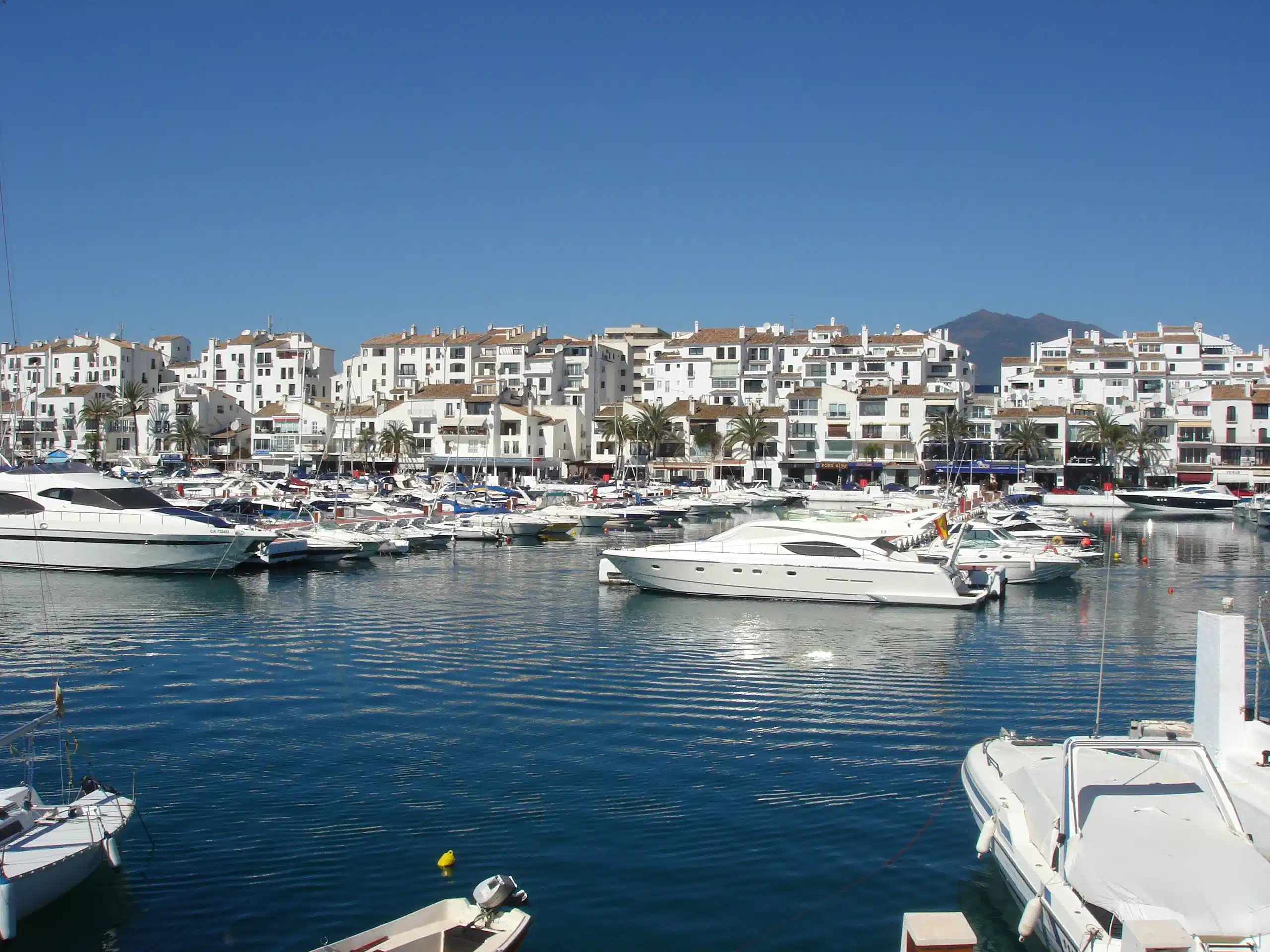 Puerto Banús eBoat Show by GALAXIA 2024